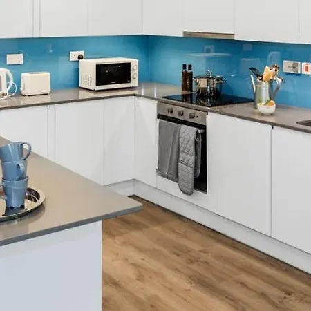 Zeni Apartments, Point Campus, 8 Bed Apartment In The Vibrant Docklands 아파트 더블린